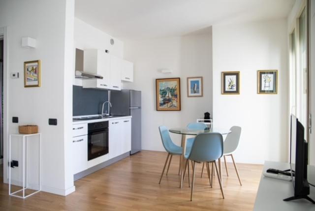 Grande Monolocale Con Parcheggio Interrato Incluso Apartment เจนัว ภายนอก รูปภาพ