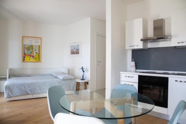 Grande Monolocale Con Parcheggio Interrato Incluso Apartment เจนัว ภายนอก รูปภาพ