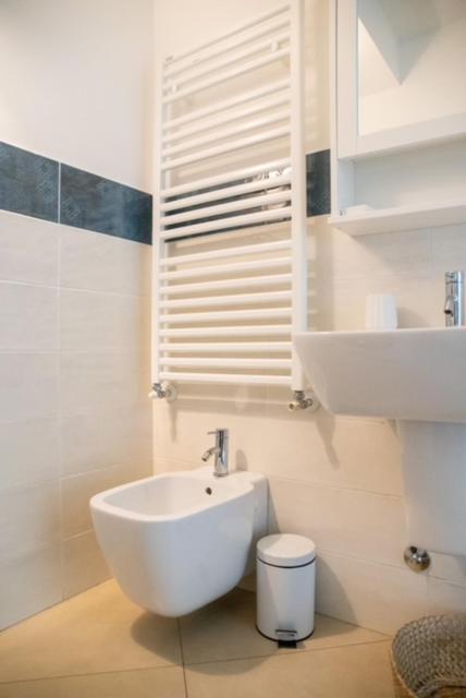 Grande Monolocale Con Parcheggio Interrato Incluso Apartment เจนัว ภายนอก รูปภาพ